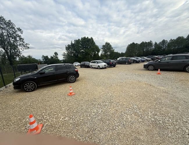 FlyParking Lotnisko Kraków Balice - zdjęcie 5