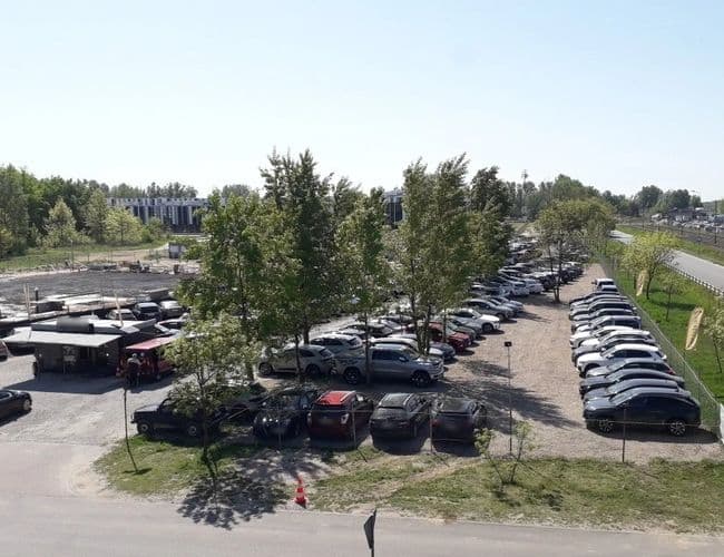 VIP Parking - przy trasie S2 Lotnisko Okęcie Chopina Warszawa - zdjęcie 4