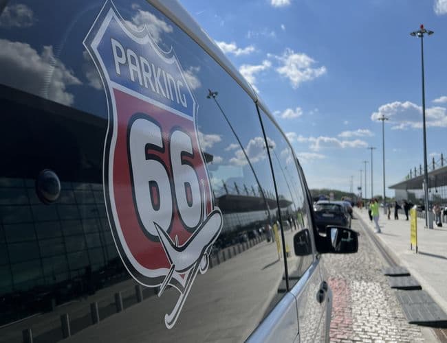 Parking 66 Lotnisko Katowice Pyrzowice - zdjęcie 1