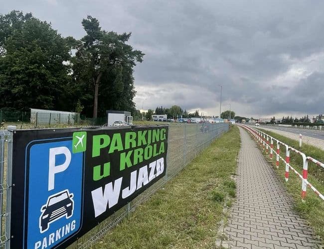 Parking u Króla Lotnisko Poznań-Ławica - zdjęcie 2