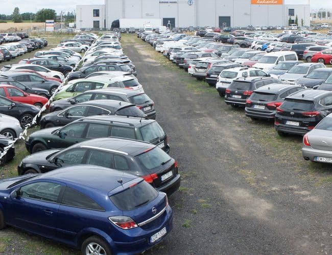 Parking Lotniskowy 24h Lotnisko Poznań-Ławica - zdjęcie 5
