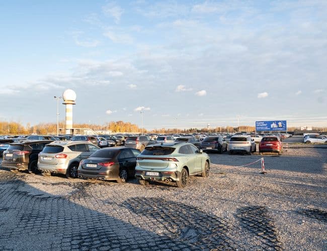 Easy Parking Express Lotnisko Okęcie Chopina Warszawa - zdjęcie 5