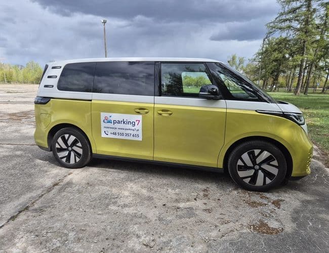 Parking 7 Lotnisko Modlin Warszawa - zdjęcie 1