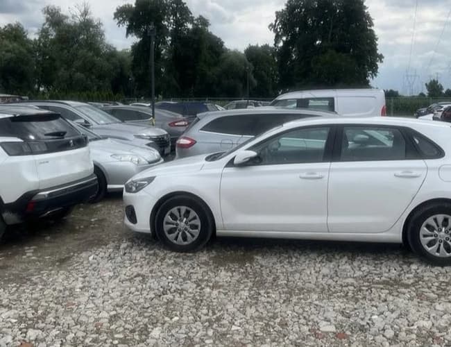 Parking lotniskowy Dąbrowa - zdjęcie 4